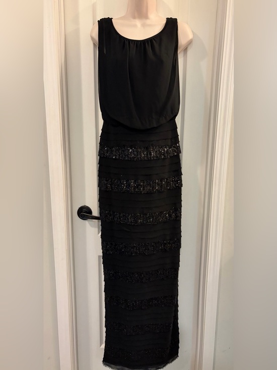 Aidan by Aidan Mattox Dresses & Skirts - Aidan by Aidan Mattox Tiered Sequin Black Chiffon Gown EUC SZ 6